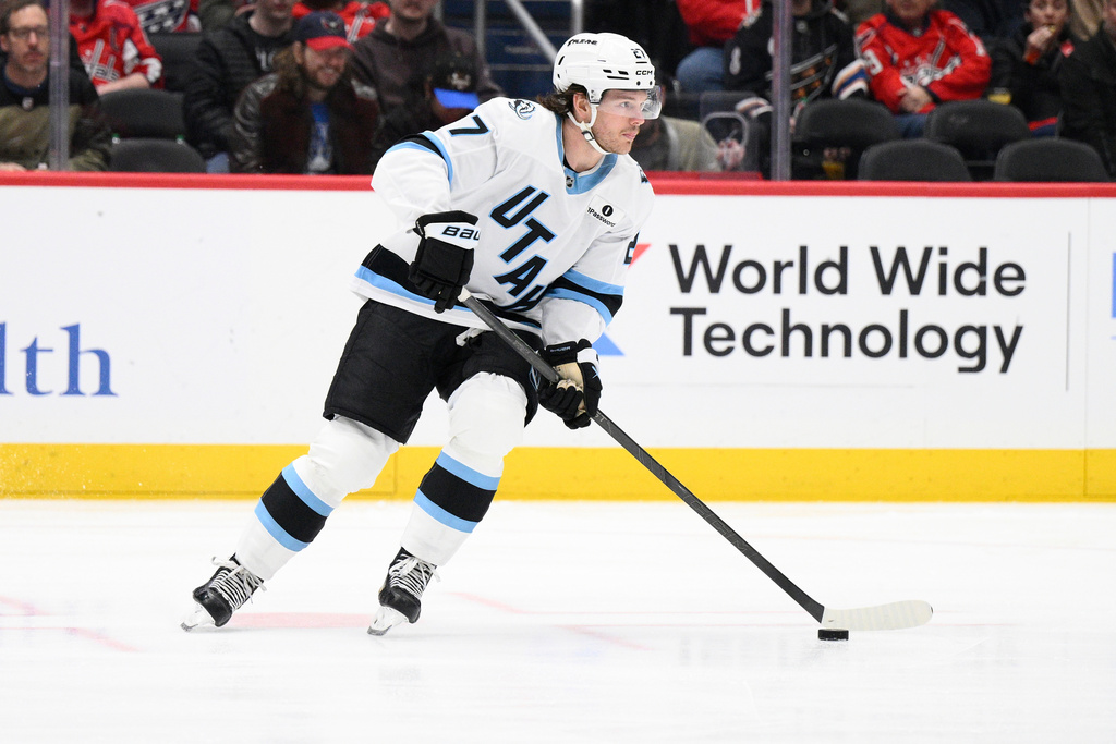 Utah Mammoth center Barrett Hayton (27) in action during the first period of an NHL hockey game against the Washington Capitals, Tuesday, March 3, 2026, in Washington. (AP Photo/Nick Wass)