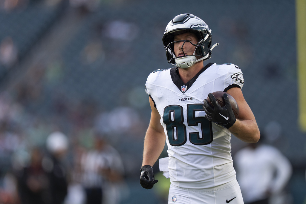 FILE - Philadelphia Eagles tight end Harrison Bryant in action during an NFL preseason football game against the Cincinnati Bengals, Aug. 7, 2025, in Philadelphia. (AP Photo/Chris Szagola, File)