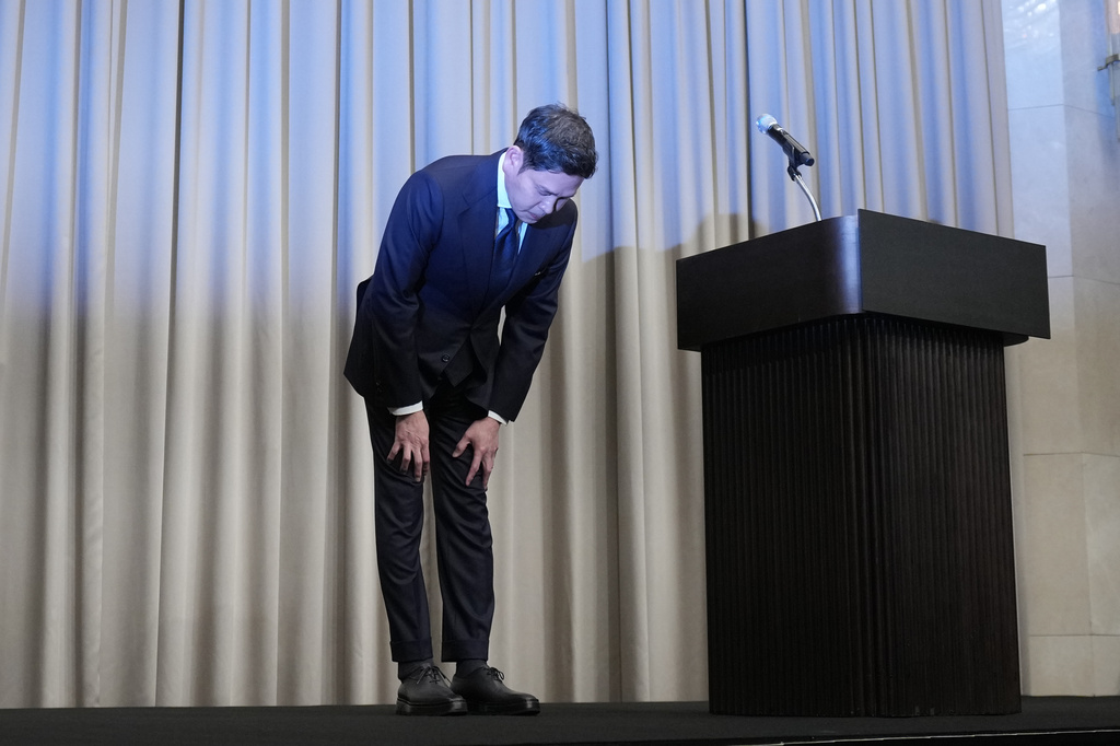 Chung Yong-jin, a chairman of Shinsegae Group, bows to apologize in Seoul, South Korea, Tuesday, May 26, 2026. (AP Photo/Lee Jin-man)