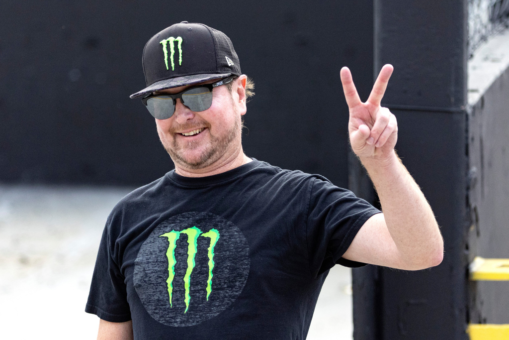 FILE - Driver Kurt Busch acknowledges fans before a NASCAR Cup Series auto race, Saturday, Sept. 16, 2023, in Bristol, Tenn. (AP Photo/Wade Payne,File)