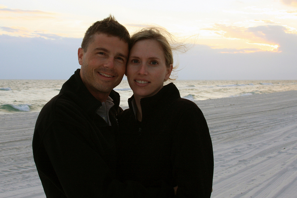 This photo provided by Wiseman Family shows NASA astronaut Reid Wiseman with his wife Carroll Taylor Wiseman. (Wiseman Family via AP)