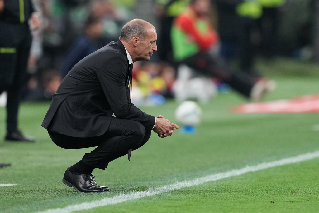 AC Milan's head coach Massimiliano Allegri reacts during the Serie A soccer match between AC Milan and Atalanta, in Milan, Italy, Sunday, May 10, 2026. (AP Photo/Antonio Calanni)