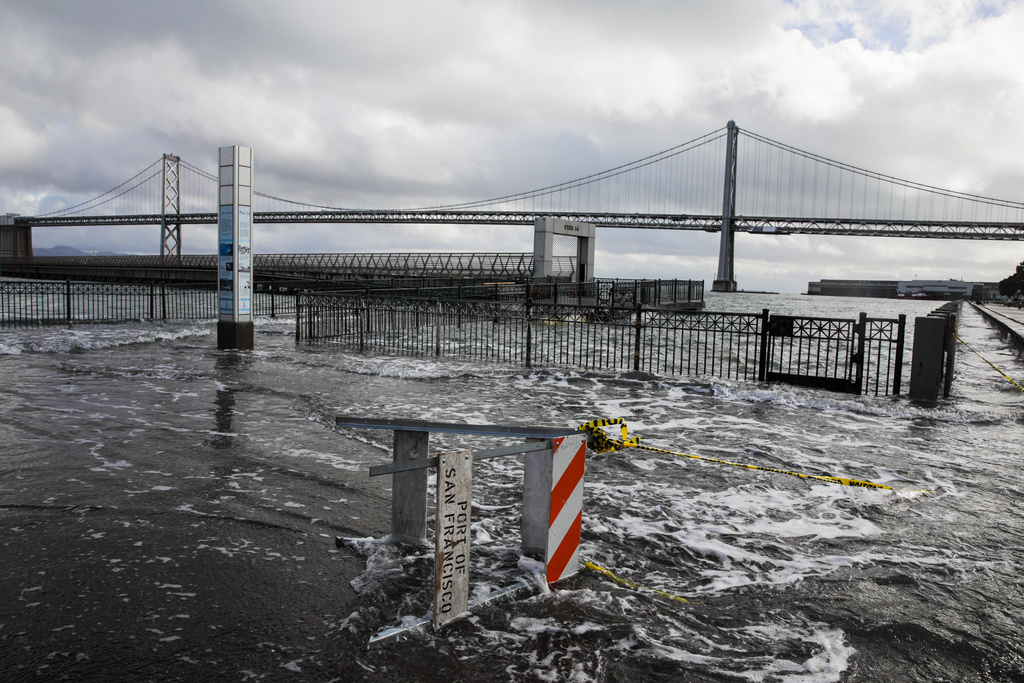 A king tide approaches San Francisco on Saturday, Jan. 3, 2026. (Yalonda M. James/San Francisco Chronicle via AP)
