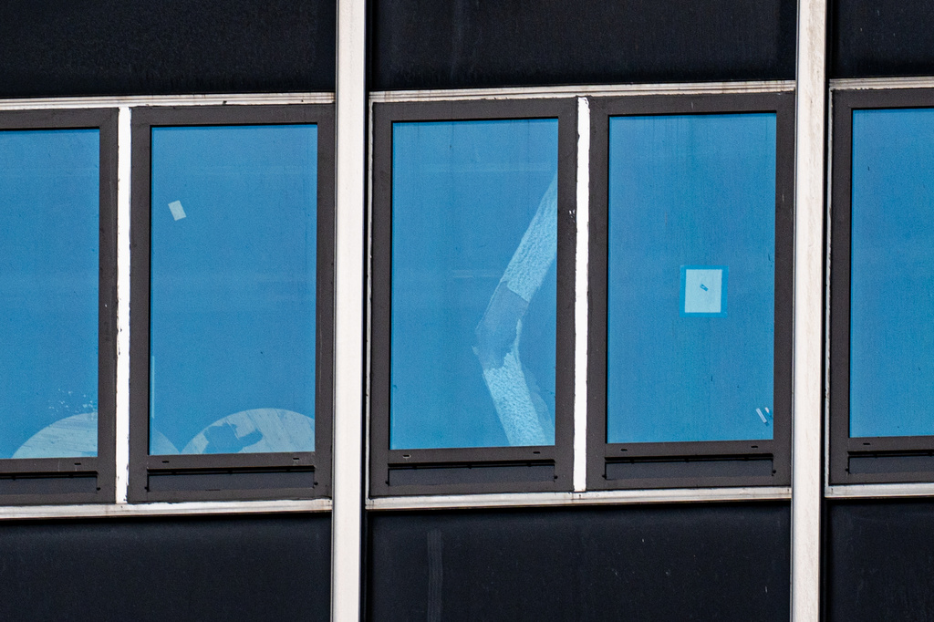 A buckled support beam is seen inside 235 East 42nd Street, Tuesday, July 7, 2026, in New York. (AP Photo/Angelina Katsanis)