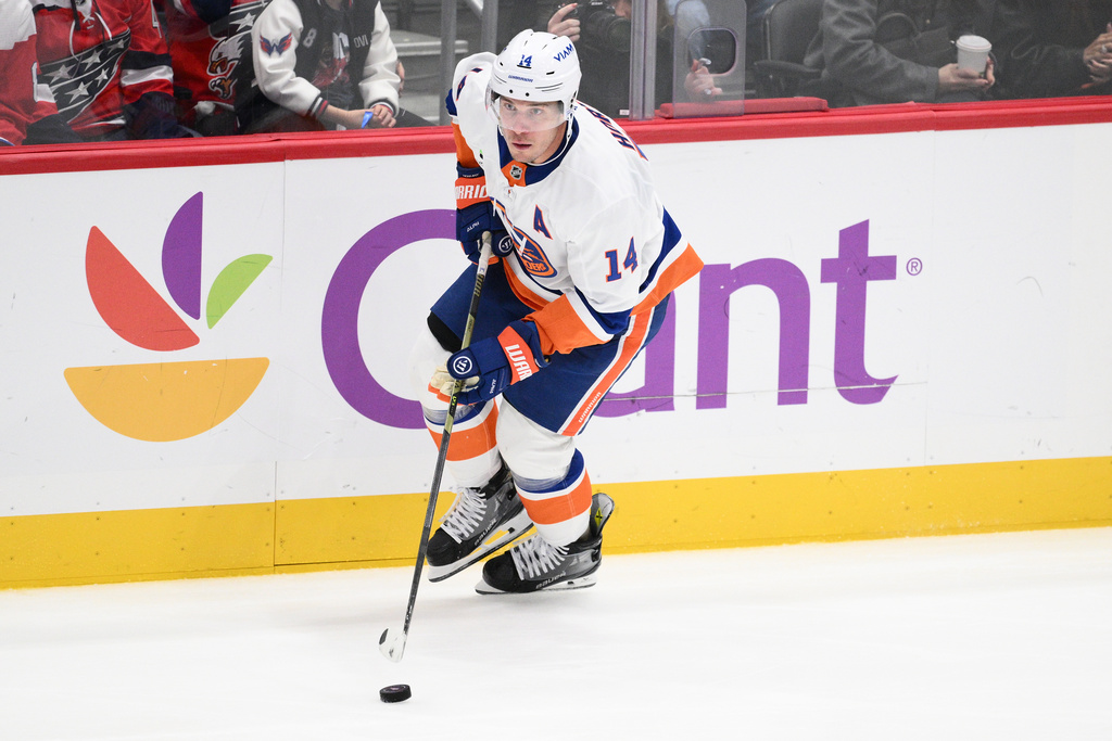 New York Islanders center Bo Horvat (14) in action during the second period of an NHL hockey game against the Washington Capitals, Friday, Oct. 31, 2025, in Washington. (AP Photo/Nick Wass)