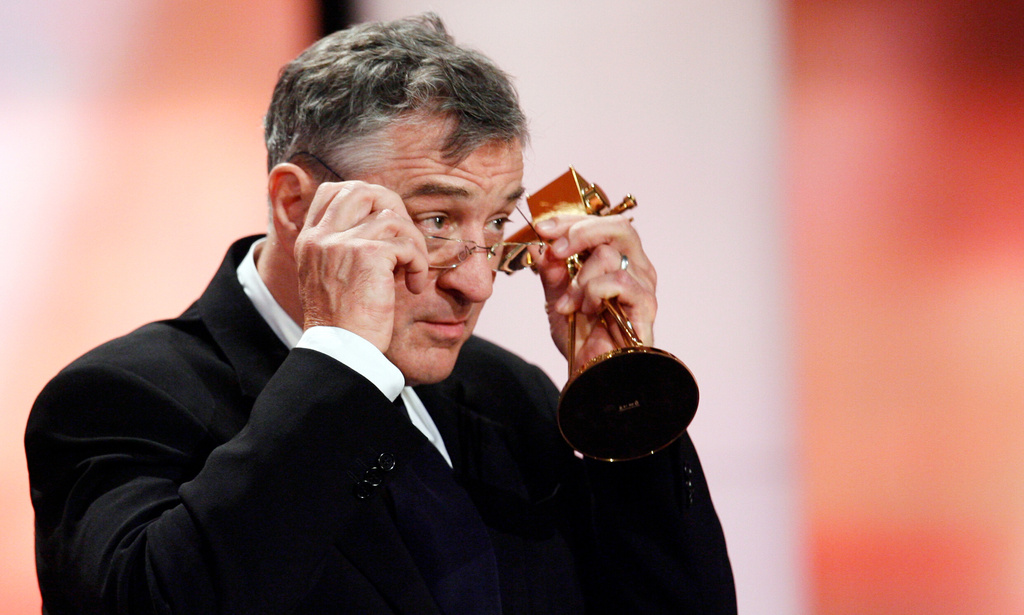 FILE - Actor Robert Di Niro receives a German television, "Goldene Kamera," media award in Berlin on Feb. 6, 2008. (AP Photo/Michael Sohn, File)