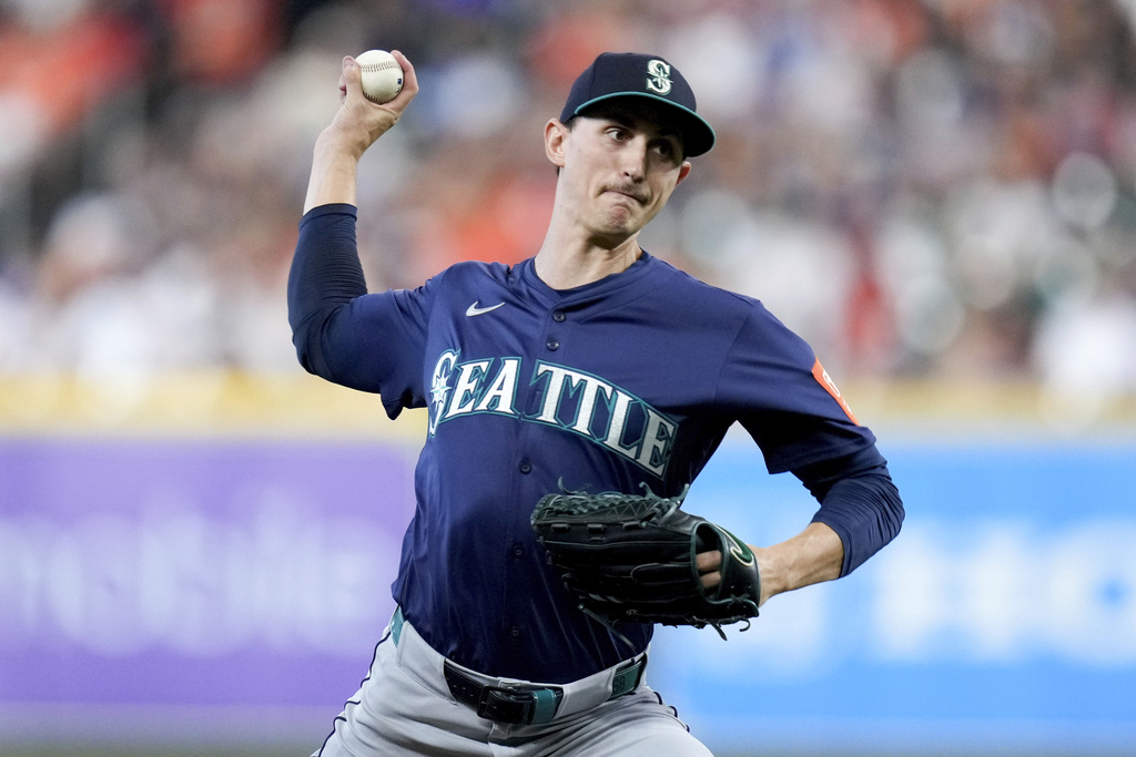 Seattle Mariners starting pitcher George Kirby throws a pitch against the Houston Astros during the first inning of a baseball game Saturday, Sept. 20, 2025, in Houston. (AP Photo/Eric Christian Smith)