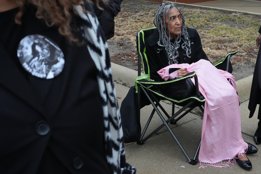 People stand on line to enter the Public Homegoing Service for the Rev. Jesse Jackson at the House of Hope in Chicago, Friday, March 6, 2026. (AP Photo/Nam Y. Huh)