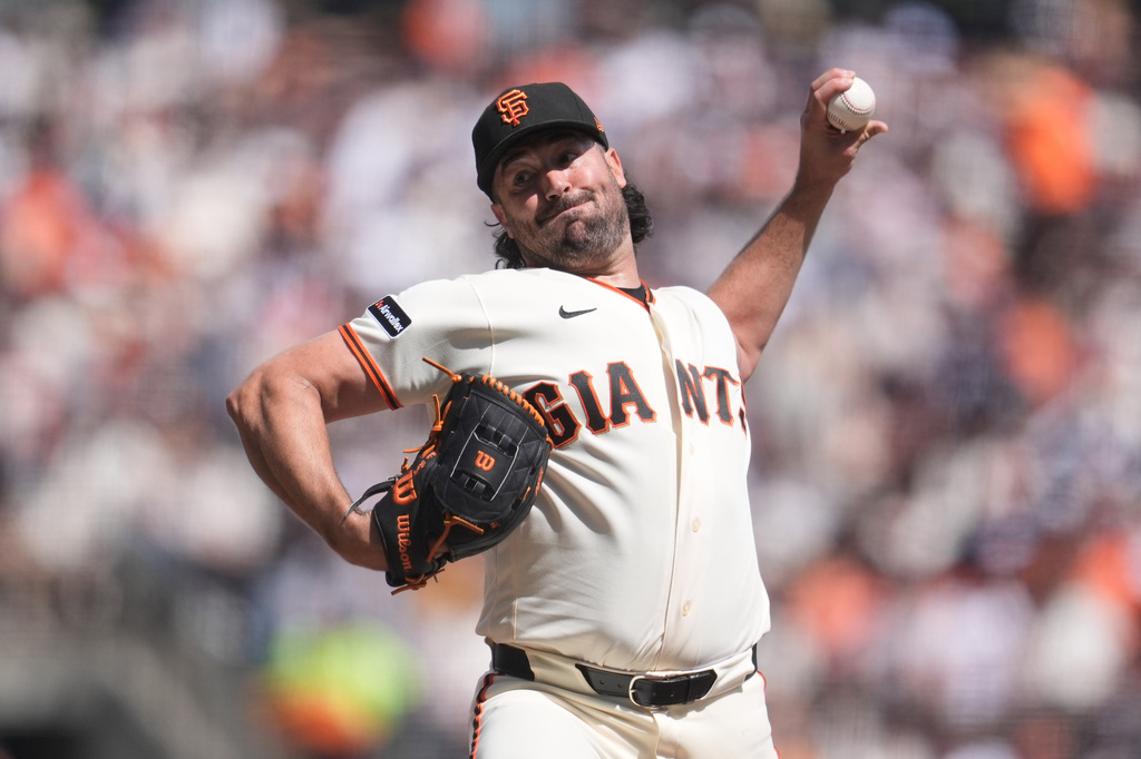 San Francisco Giants pitcher Robbie Ray works against the New York Yankees during the first inning of a baseball game in San Francisco, Friday, March 27, 2026. (AP Photo/Jeff Chiu)