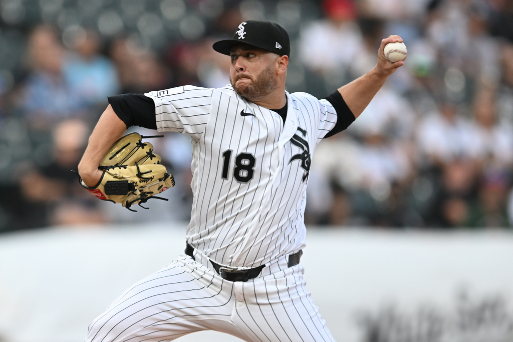 Chicago White Sox starter Anthony Kay delivers a pitch during the first inning of a baseball game against the New York Yankees in Chicago, Tuesday, July 28, 2026. (AP Photo/Paul Beaty)