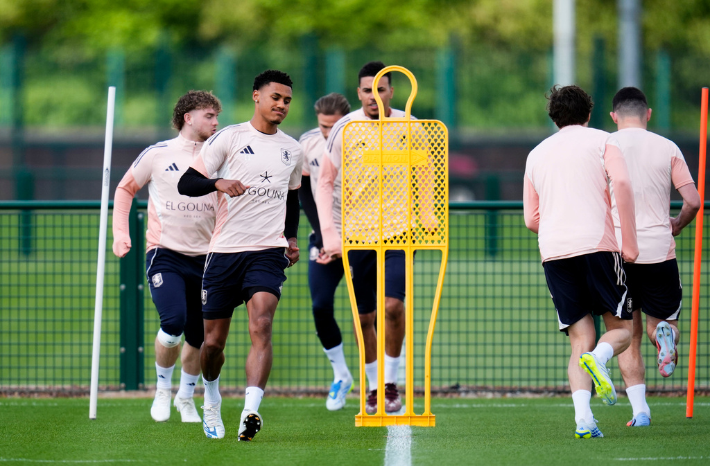 Aston Villa's Ollie Watkins during a training session in Tamworth, England, Wednesday, May 6, 2026, ahead of the Europe League soccer match against Nottingham Forest. (Nick Potts/PA via AP)