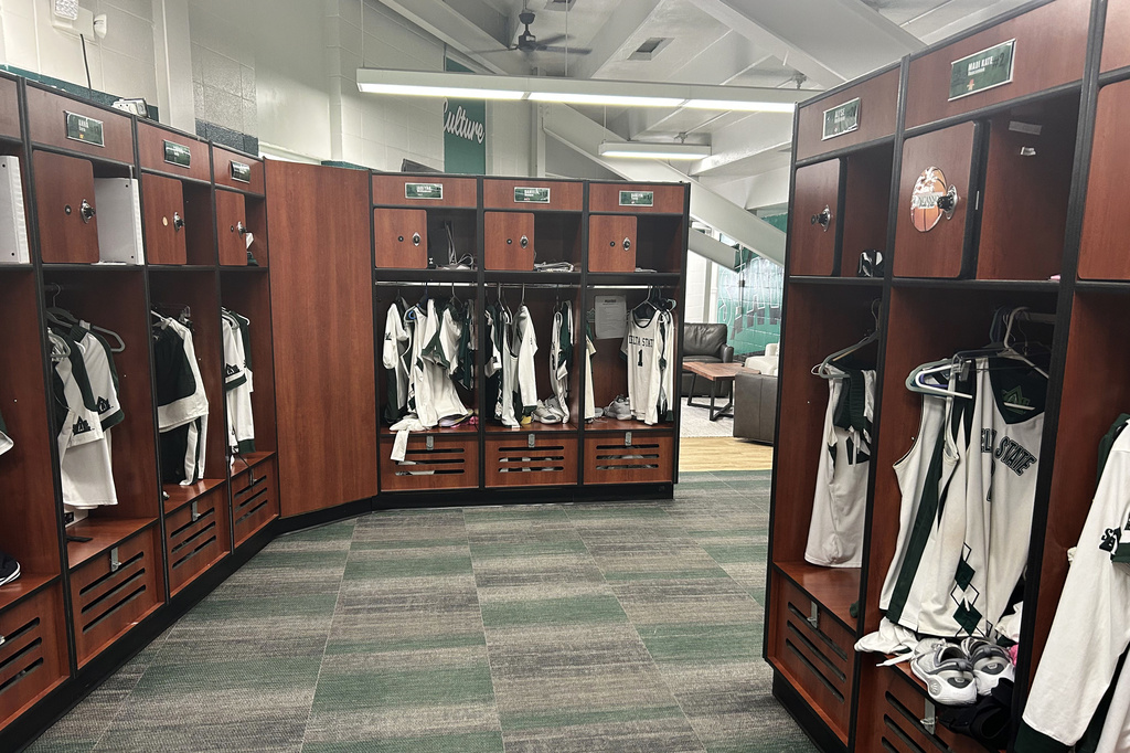 The Delta State women's basketball locker room is seen, Feb. 17, 2026, in Cleveland, Miss. (AP Photo/Alanis Thames)