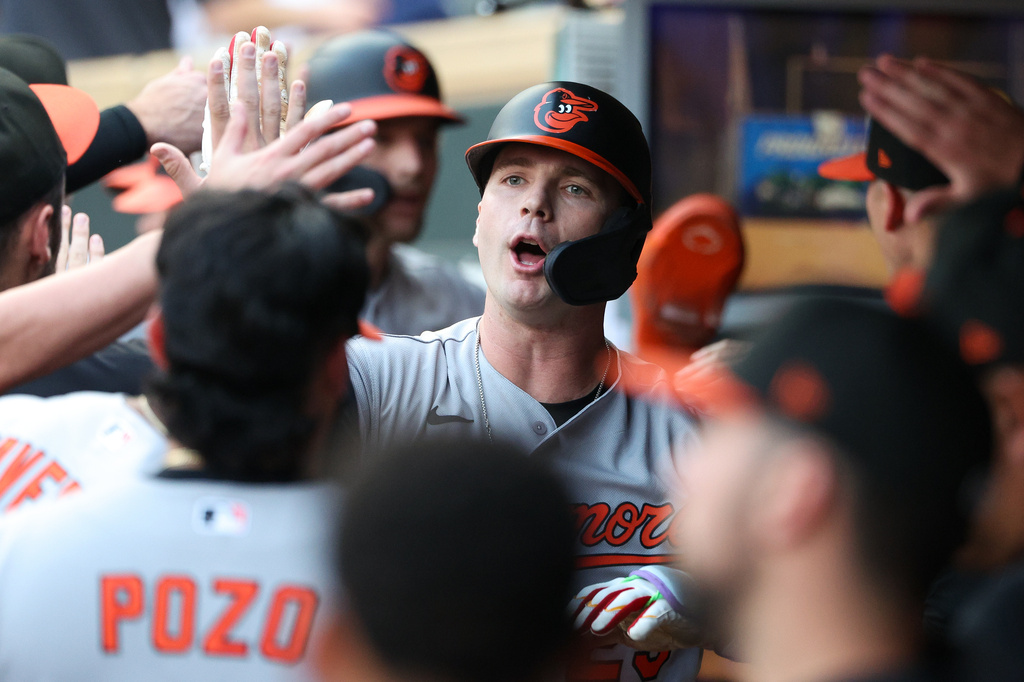 Baltimore Orioles' Pete Alonso (25) celebrates his two-run home run against the Minnesota Twins during the first inning of a baseball game, Tuesday, Aug. 11, 2026, in Minneapolis. (AP Photo/Matt Krohn)