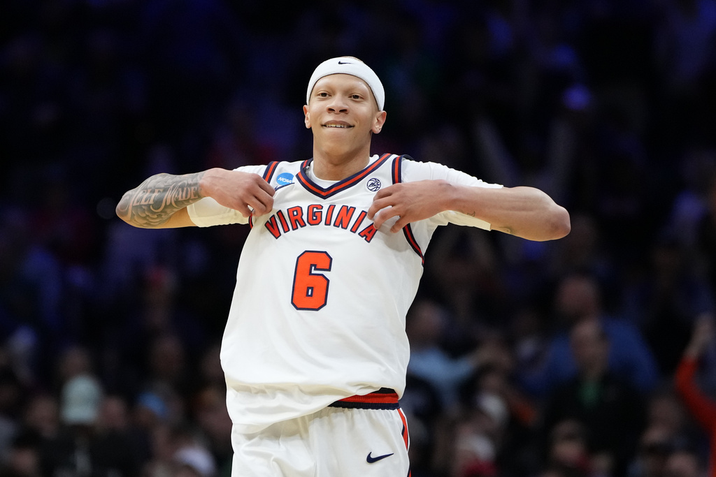 Virginia's Jacari White reacts in the final seconds against Wright State in the first round of the NCAA college basketball tournament, Friday, March 20, 2026, in Philadelphia. (AP Photo/Matt Slocum)