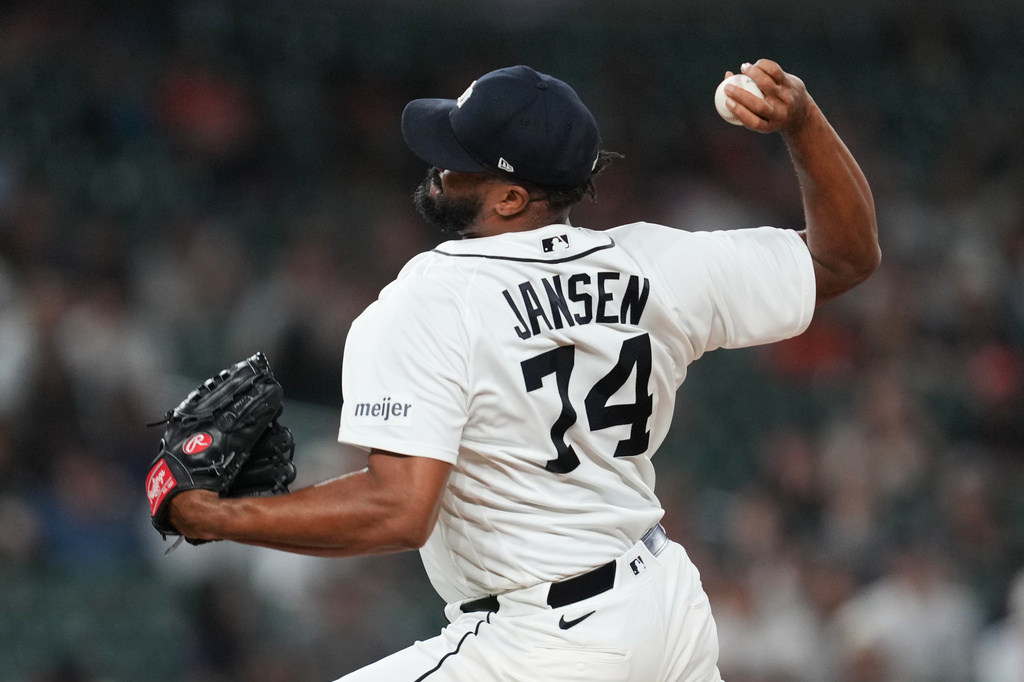 Detroit Tigers pitcher Kenley Jansen throws against the Kansas City Royals during the ninth inning of a baseball game Tuesday, April 14, 2026, in Detroit. (AP Photo/Paul Sancya)