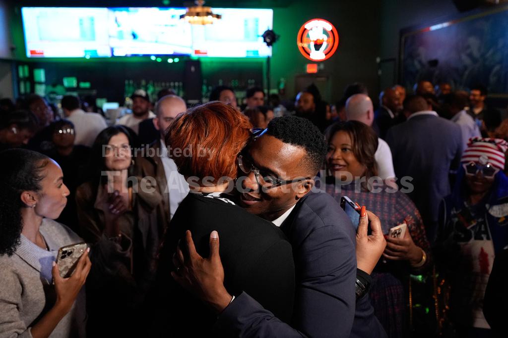 Texas Democrats Menefee and Edwards advance to runoff for vacant US ...