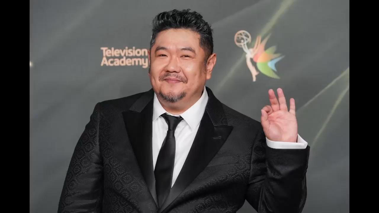 Eric Bauza, the Emmy-winning voice actor who played Bugs Bunny, Daffy Duck and other beloved &ldquo;Looney Tunes&rdquo; characters, has died at 46. In a statement posted to his Instagram account, his family said he died &ldquo;suddenly.&rdquo; (Oct. 26)