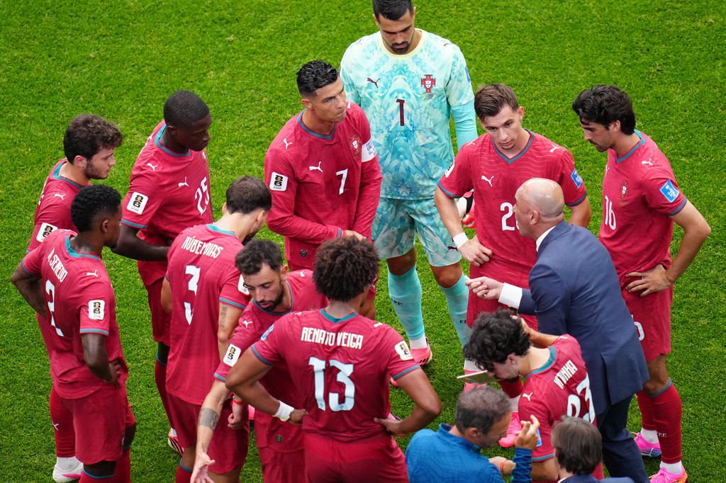 Portugal head coach Roberto Martinez talks during a hydration break during the World Cup Group K soccer match between Portugal and Uzbekistan in Houston, Tuesday, June 23, 2026. (AP Photo/Karen Warren)
