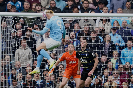 Manchester City's Erling Haaland scores his side's opening goal during the Premier League soccer match between Manchester City and Everton in Manchester, England, Saturday, Oct. 18, 2025. (AP Photo/Dave Thompson) Manchester City's Erling Haaland scores his side's opening goal during the Premier League soccer match between Manchester City and Everton in Manchester, England, Saturday, Oct. 18, 2025. (AP Photo/Dave Thompson)