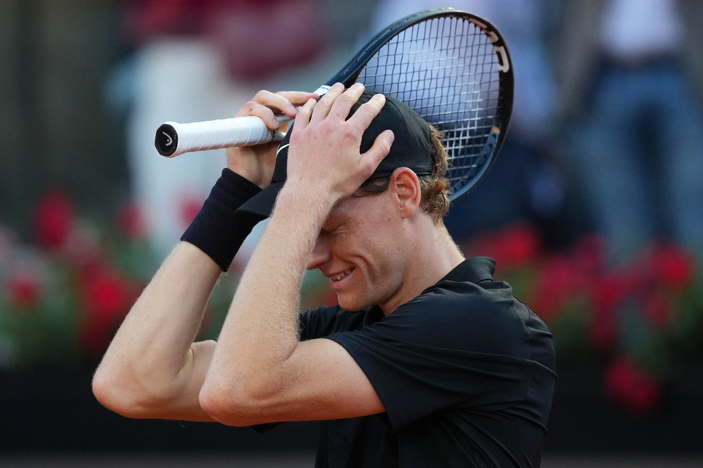Jannik Sinner, of Italy, reacts after defeating Casper Ruud, of Norway, 6/4, 6/4 in the final match at the Italian Open tennis tournament, in Rome, Sunday, May 17, 2026. (AP Photo/Andrew Medichini)