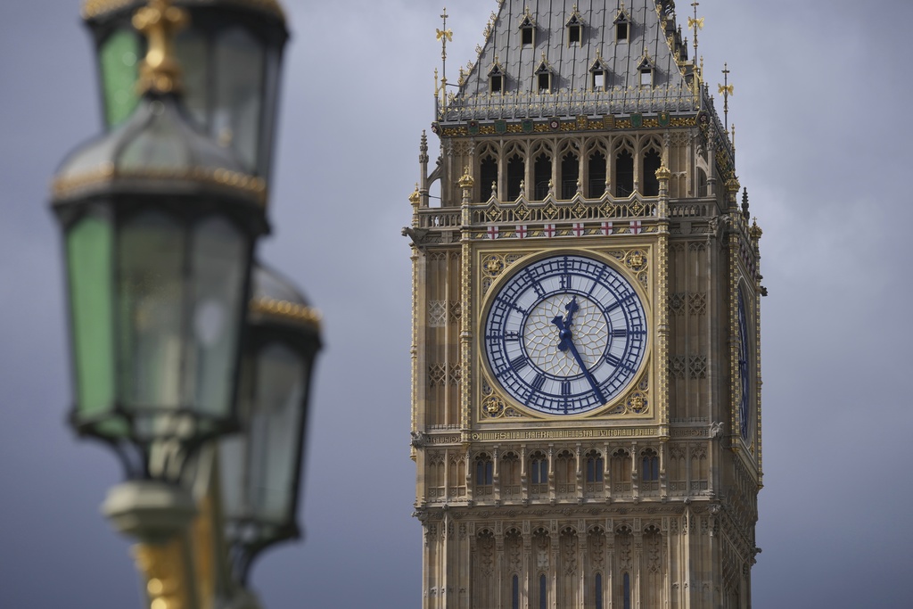 The Elizabeth Tower at Parliament is seen in London, Monday, Sept. 1, 2025. (AP Photo/Kin Cheung)