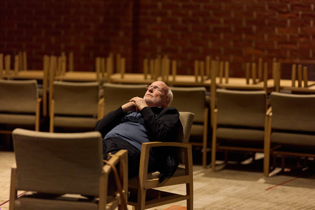 A person partakes in a sound bath at Temple Emanuel, Saturday, Dec. 6, 2025, in Beverly Hills, Calif. (AP Photo/Allison Dinner)