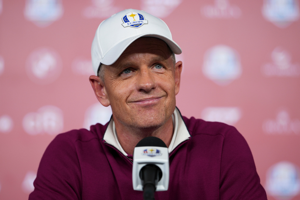 Europe captain Luke Donald speaks during a news conference at the Ryder Cup golf tournament, Thursday, Sept. 25, 2025, on the Bethpage Black golf course, in Farmingdale, N.Y. (AP Photo/Matt Slocum)
