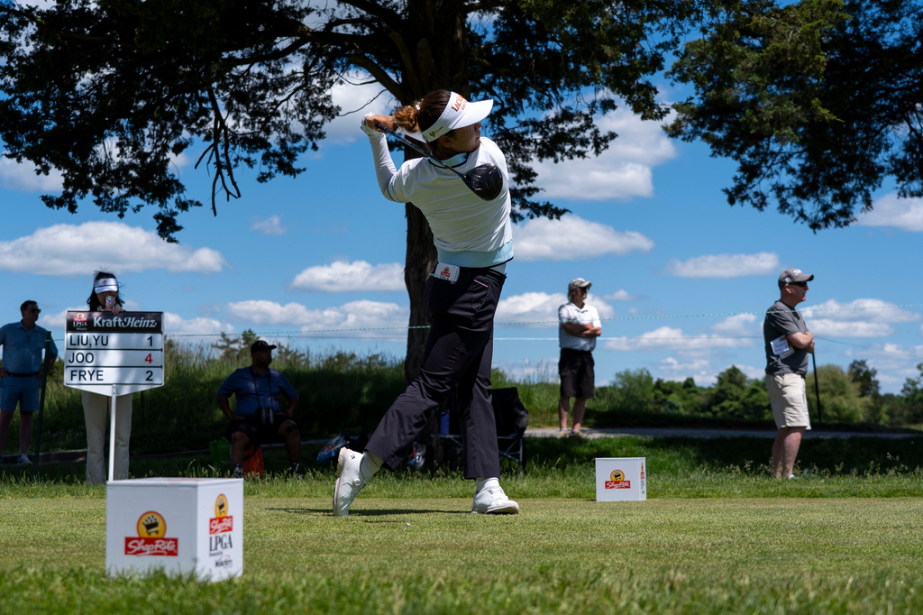 Soo Bin Joo tees off from the 6th hold during the first round of the ShopRite LPGA Classic golf tournament, Friday, May 29, 2026, in Galloway, N.J. (AP Photo/Chris Szagola)