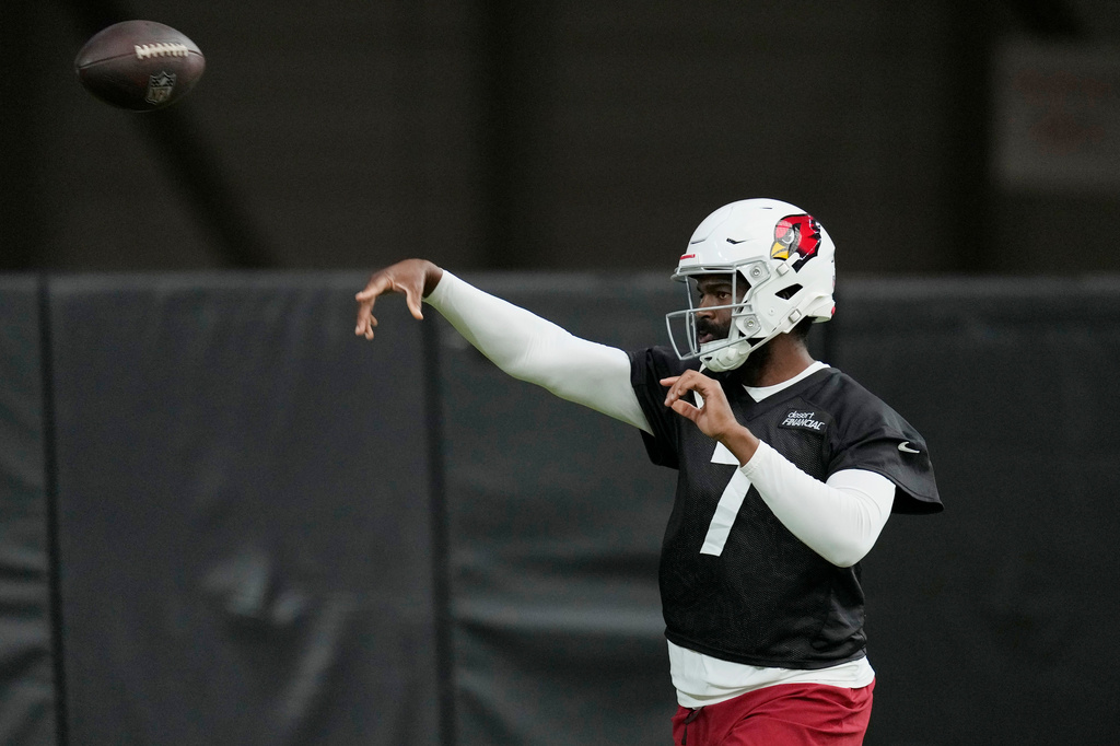 Arizona Cardinals quarterback Jacoby Brissett throws during NFL football training camp, Friday, July 24, 2026, in Glendale, Ariz. (AP Photo/Ross D. Franklin)