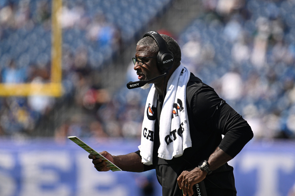 New York Jets head coach Aaron Glenn watches from the sideline during the second half of an NFL football game against the New York Jets, Sunday, Sept. 13, 2026, in Nashville, Tenn. (AP Photo/John Amis)