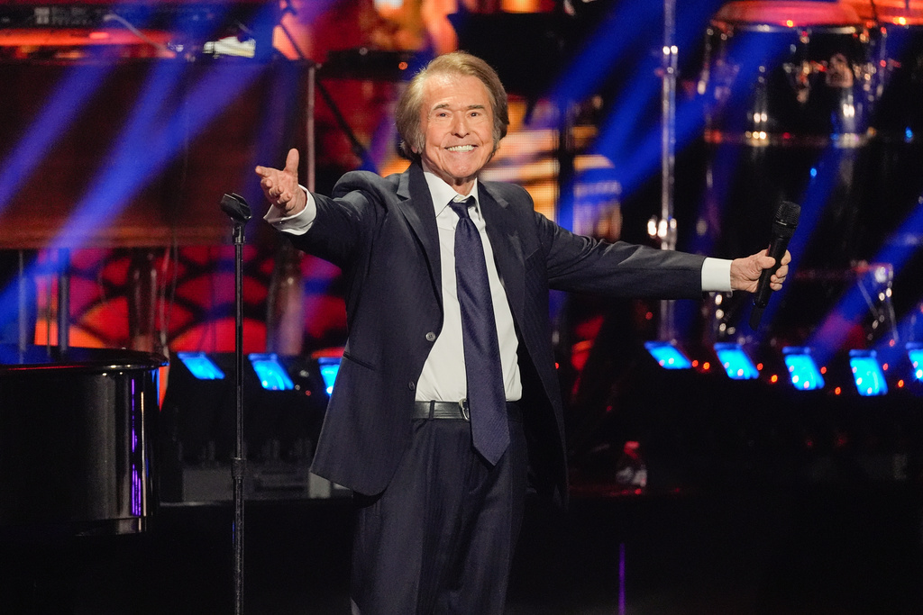 Raphael, recipient of the Person of the Year Award, performs during the 2025 Latin Grammys on Thursday, Nov. 13, 2025, at MGM Grand in Las Vegas. (AP Photo/Chris Pizzello)