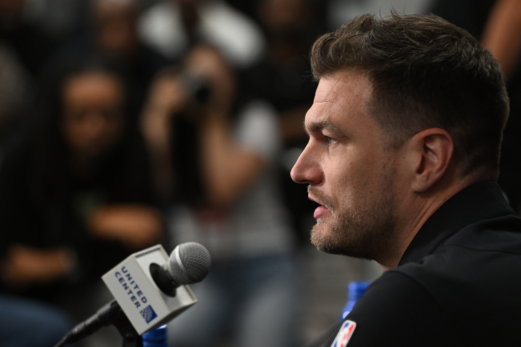 Chicago Bulls head coach Tiago Splitter speaks to the media during Chicago Bulls Media Day at the United Center Monday, Sept. 28, 2026, in Chicago. (AP Photo/Paul Beaty)
