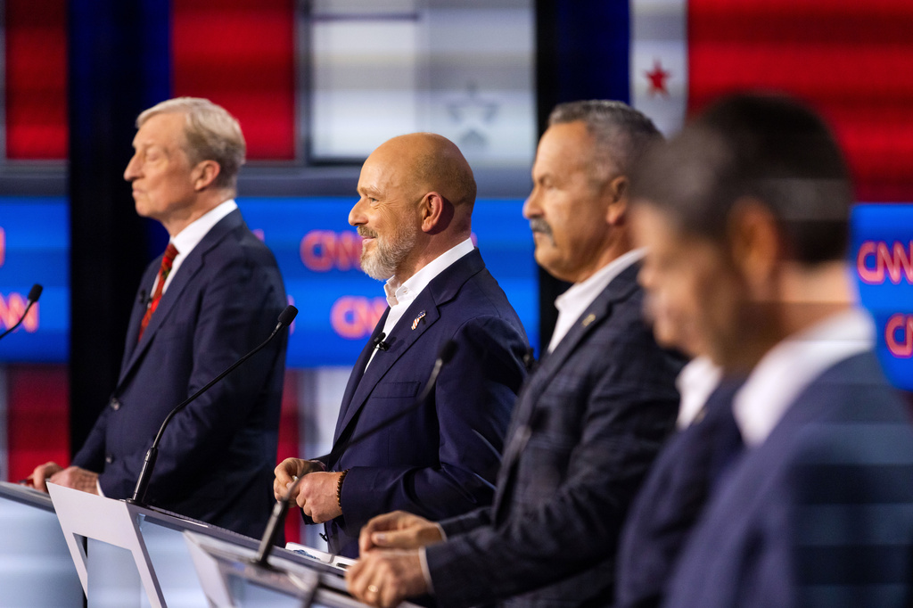 From left to right, Tom Steyer, Steve Hilton, Chad Bianco and Matt Mahan participate in a California gubernatorial debate hosted by CNN at East Los Angeles College in Monterey Park, Calif. Tuesday, May 5, 2026. (AP Photo/Ethan Swope)