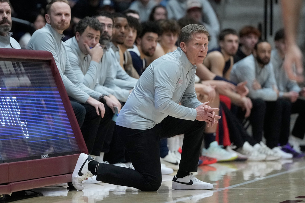 Gonzaga head coach Mark Few, middle, watches from the sideline during the first half of an NCAA college basketball game against Santa Clara in Santa Clara, Calif., Saturday, Feb. 14, 2026. (AP Photo/Jeff Chiu)