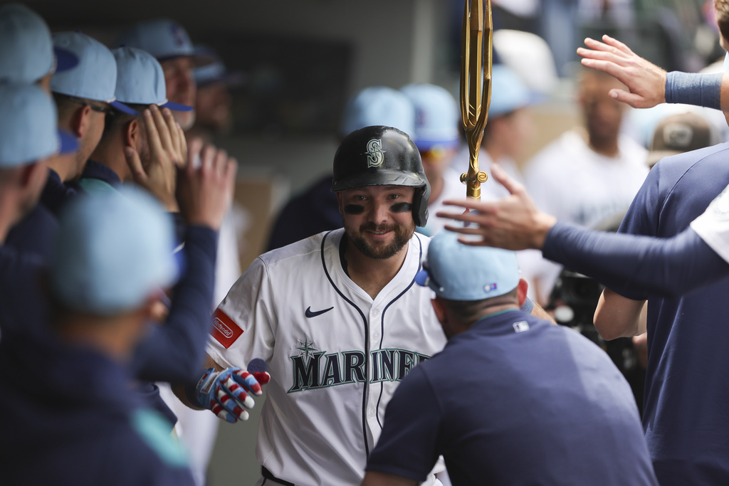 Cal Raleigh ties Ken Griffey Jr.'s Mariners record for home runs before ...