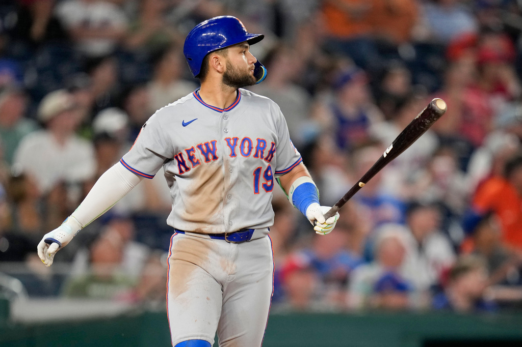 New York Mets' Bo Bichette watches his home run against the Washington Nationals during the seventh inning of a baseball game, Monday, May 18, 2026, in Washington. (AP Photo/Jess Rapfogel)
