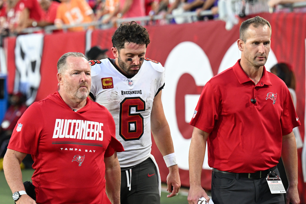 Tampa Bay Buccaneers quarterback Baker Mayfield (6) leaves the field during the second half of an NFL football game against the Minnesota Vikings in Tampa, Fla., Sunday, Sept. 27, 2026. (AP Photo/Jason Behnken)