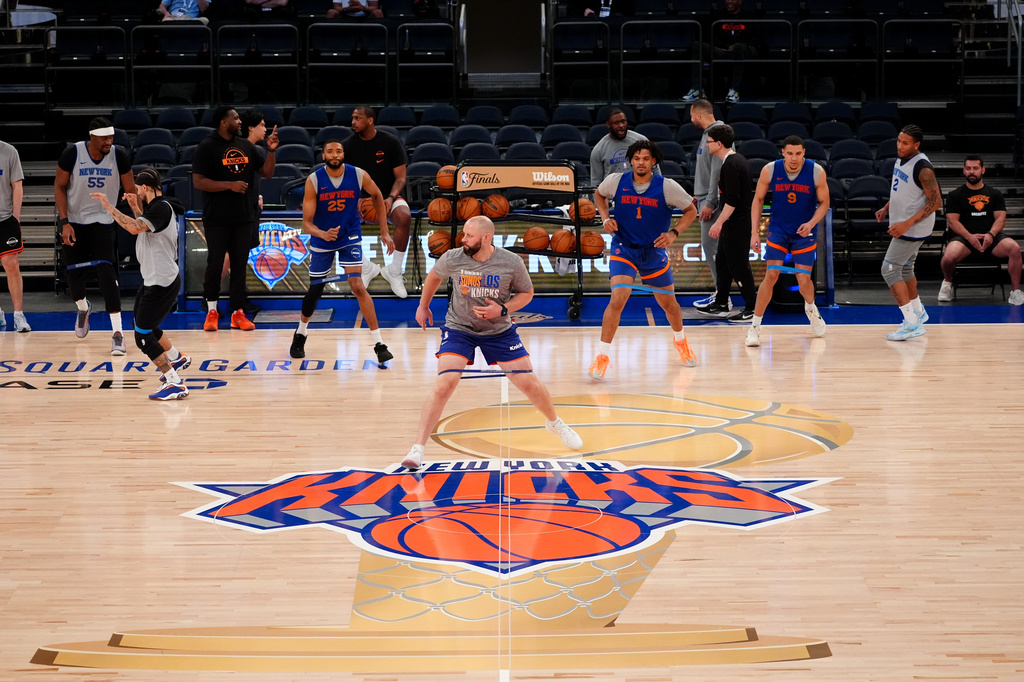 The New York Knicks practice prior to Game 3 of the NBA Finals basketball series against the San Antonio Spurs, Sunday, June 7, 2026, in New York. (AP Photo/Ross D. Franklin)