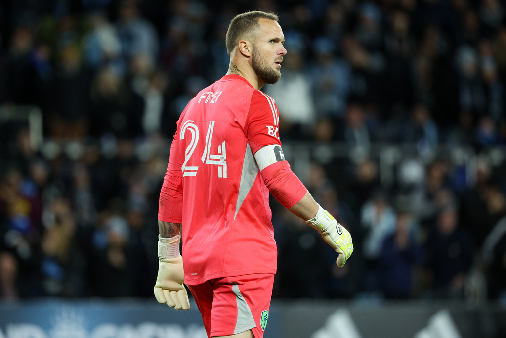 Seattle Sounders goalkeeper Stefan Frei reacts during penalty kicks of Game 1 in the first round of MLS soccer's Western Conference playoffs against Minnesota United, Monday, Oct. 27, 2025, in St. Paul, Minn. (AP Photo/Matt Krohn)