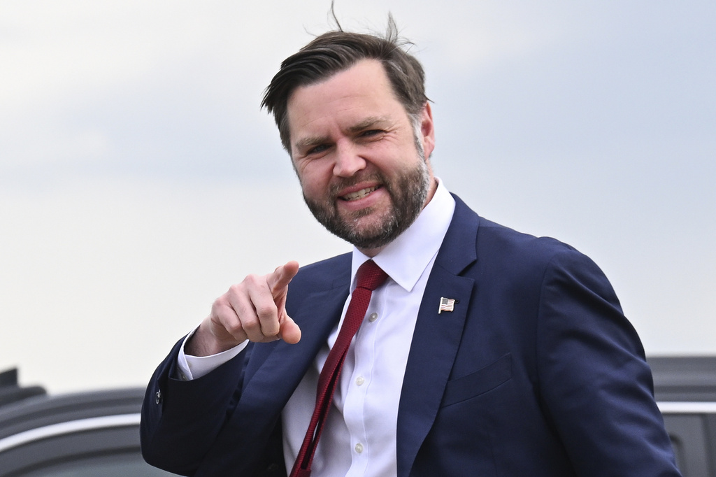 Vice President JD Vance arrives at Cincinnati/Northern Kentucky International Airport in Hebron, Ky., Tuesday, May 5, 2026. Vance is stopping in Ohio to vote in the state's primary election before continuing on to Oklahoma and Iowa. (Roberto Schmidt /Pool Photo via AP)