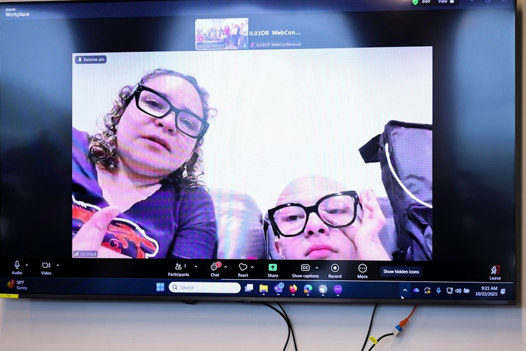 FILE - Sandibell Hidalgo, left, and Ofelia Torres, 16, speak during a news conference calling for the release of Ruben Torres Maldonado on Oct. 22, 2025. (Anthony Vazquez/Chicago Sun-Times via AP, File)