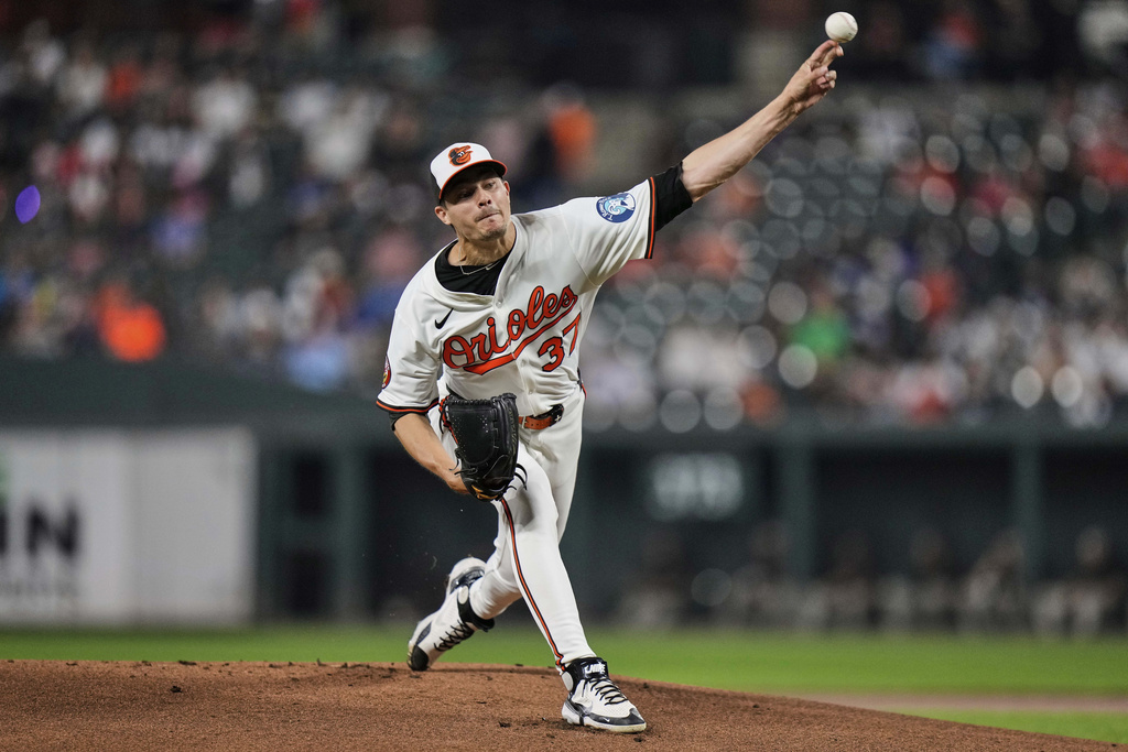 Baltimore Orioles starting pitcher Cade Povich (37) delivers during the first inning of a baseball game against the New York Yankees, Thursday, Sept. 18, 2025, in Baltimore. (AP Photo/Stephanie Scarbrough)