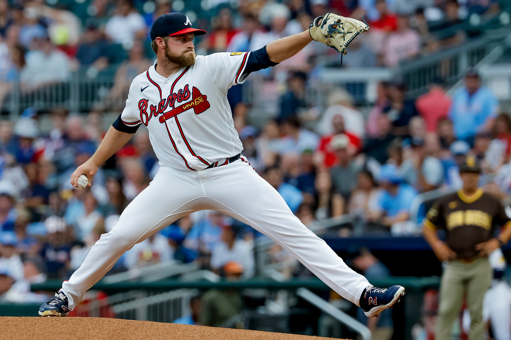Atlanta Braves pitcher Bryce Elder delivers to a San Diego Padres batter during the first inning of a baseball game, Monday, July 20, 2026, in Atlanta. (AP Photo/Erik S. Lesser)