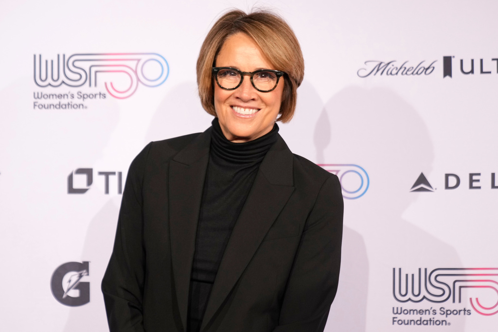 FILE - Mary Carillo poses on the red carpet at the Women's Sports Foundation's Annual Salute to Women in Sports, Oct. 16, 2024, in New York. (AP Photo/Pamela Smith, File)