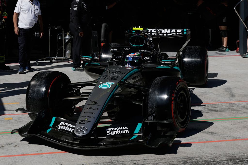 Mercedes driver Andrea Kimi Antonelli of Italy steers his car during the qualifying session for the Spanish Formula One Grand Prix in Madrid, Saturday, Sept. 12, 2026. (Violeta Santos Moura/Pool Photo via AP)