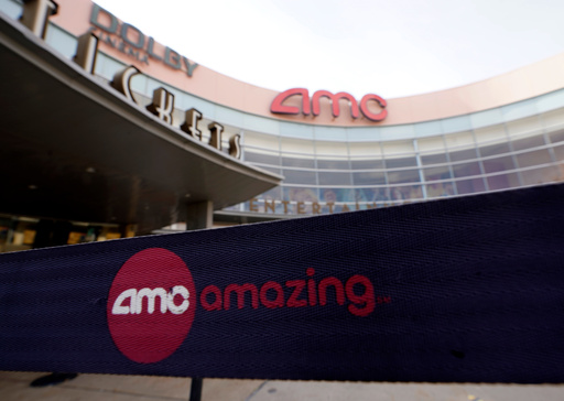 CEO sigue al frente de AMC Entertainment tras derrame cerebral