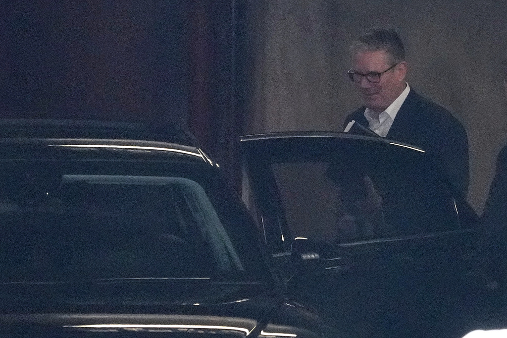 Britain's Prime Minister Keir Starmer enters his car to leave after delivering a speech at the Coin Street Neighbourhood Centre in Waterloo, London, Monday, May 11, 2026.(AP Photo/Kin Cheung)