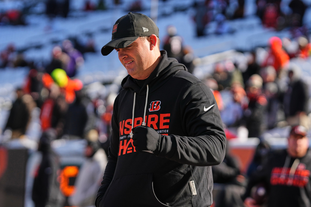 Cincinnati Bengals head coach Zac Taylor walks on the field before an NFL football game against the Baltimore Ravens, Sunday, Dec. 14, 2025, in Cincinnati. (AP Photo/Jeff Dean)