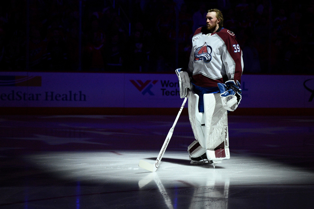 Colorado Avalanche goaltender MacKenzie Blackwood (39) stands on the ice before an NHL hockey game against the Washington Capitals, Sunday, March 22, 2026, in Washington. (AP Photo/Nick Wass)