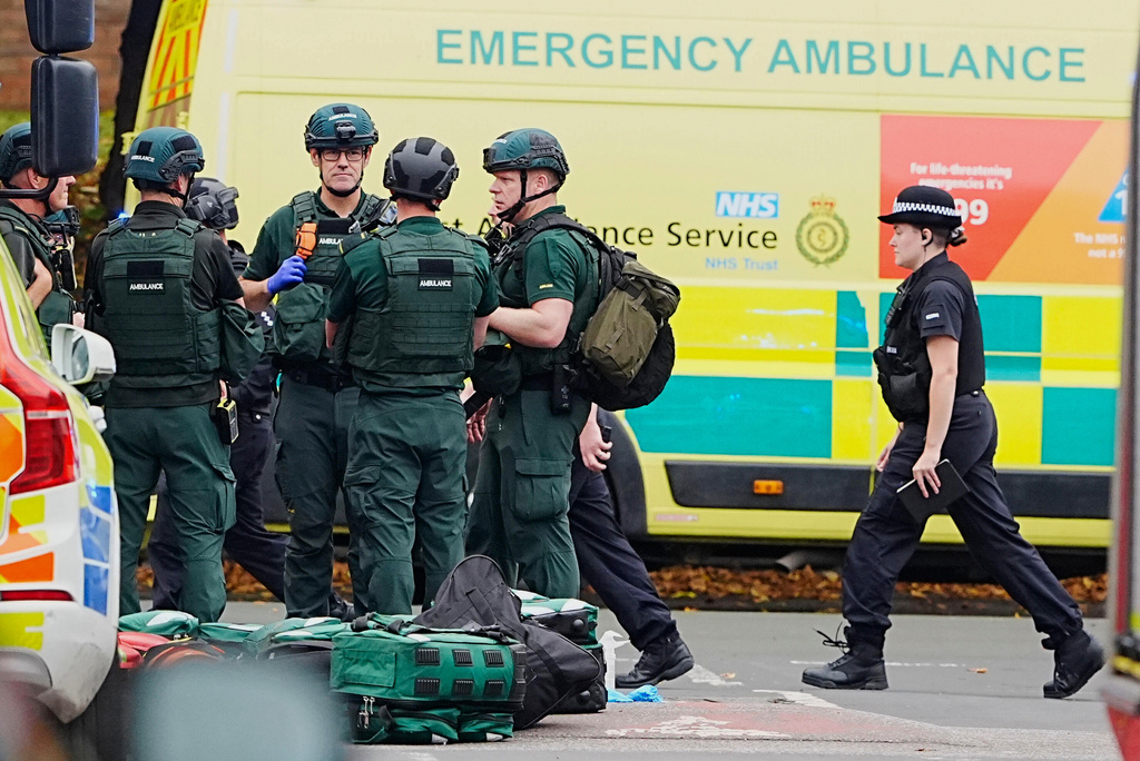 Emergency services at the scene of a stabbing incident at Heaton Park Hebrew Congregation synagogue, in Crumpsall, Manchester, England, Thursday Oct. 2, 2025. (Peter Byrne/PA via AP)